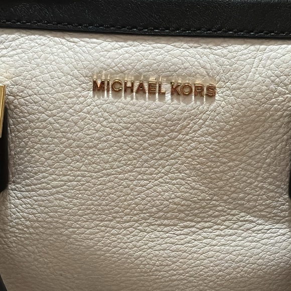 NWT Michale Kors Taryn Small Black & White Satchel